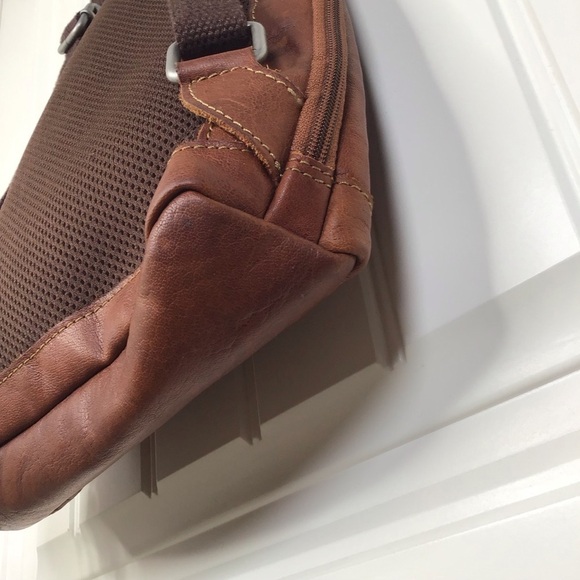 Jack Georges Leather Voyager 4 Way Backpack in Brown. - Picture 9 of 13